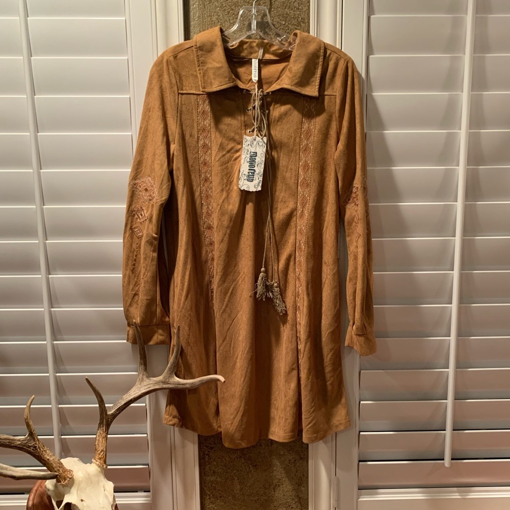 Monoreno Camel Lace-Up Top with Subtle Embroidery front/back/sleeves - Size S
